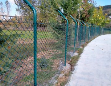 Wire-Mesh Fence
